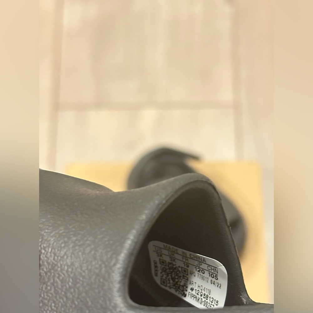 Yeezy infant slide onyx 3c - Picture 6 of 6